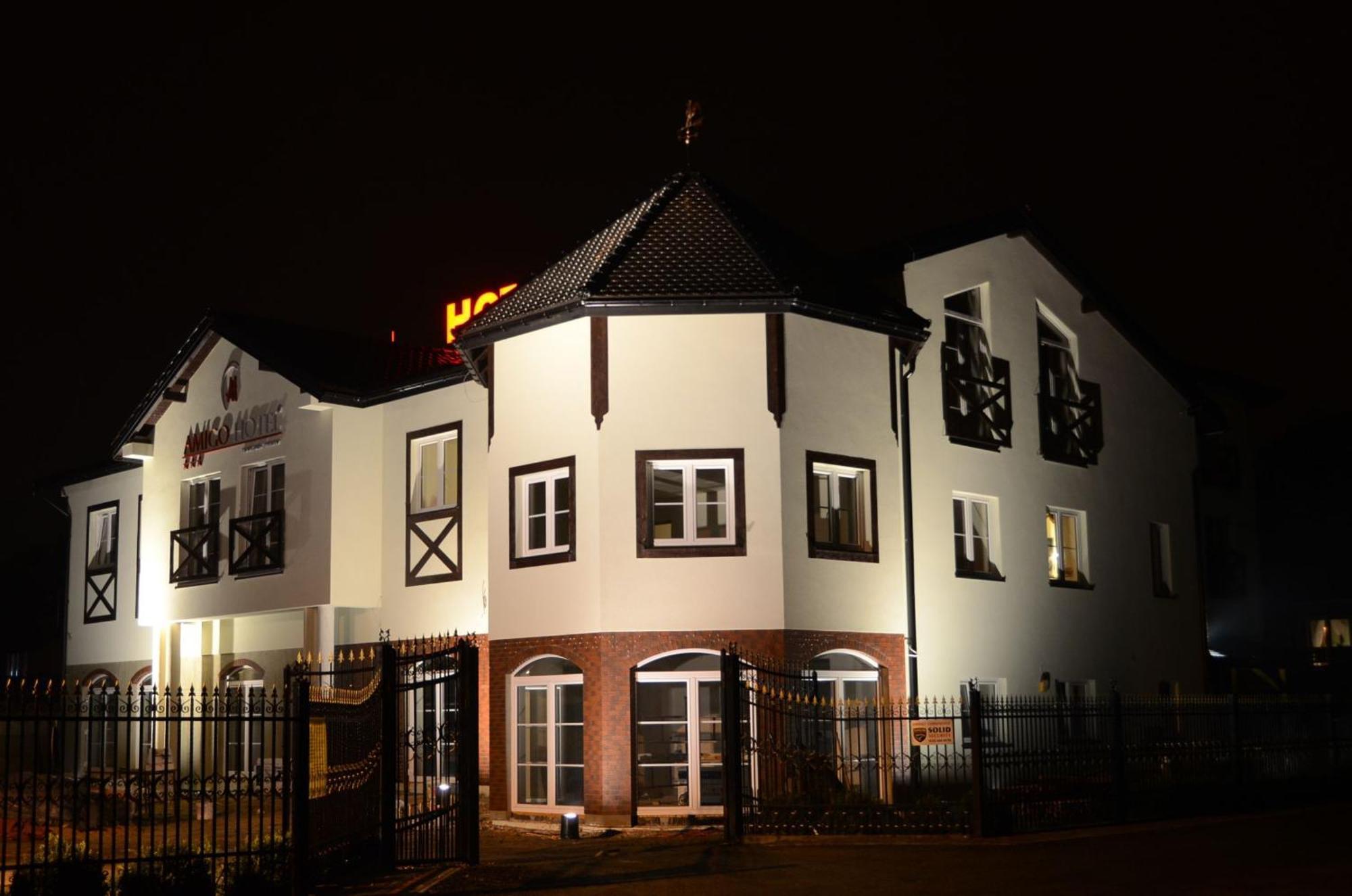 Amigo Hotel Сулеювек Екстер'єр фото